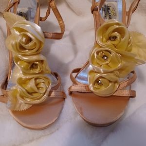 Gold satin evening shoes with flower detail